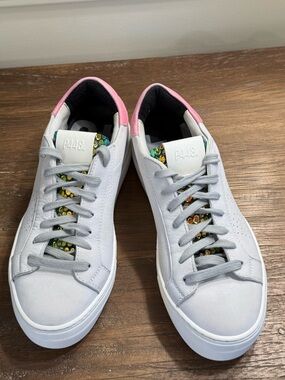P448 Thea Sneaker in UFO